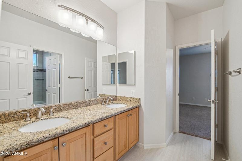 29-web-or-mls-E Desert Flower Ln-S2412-0