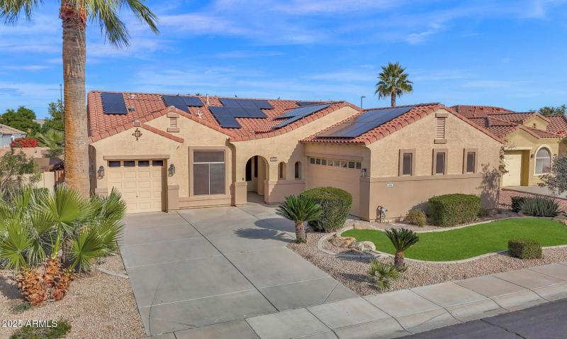 Welcome to 3810 E Latham Ct!