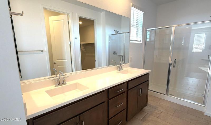 16863BFB-ACF8-43B9-8276-3CF435A600B7