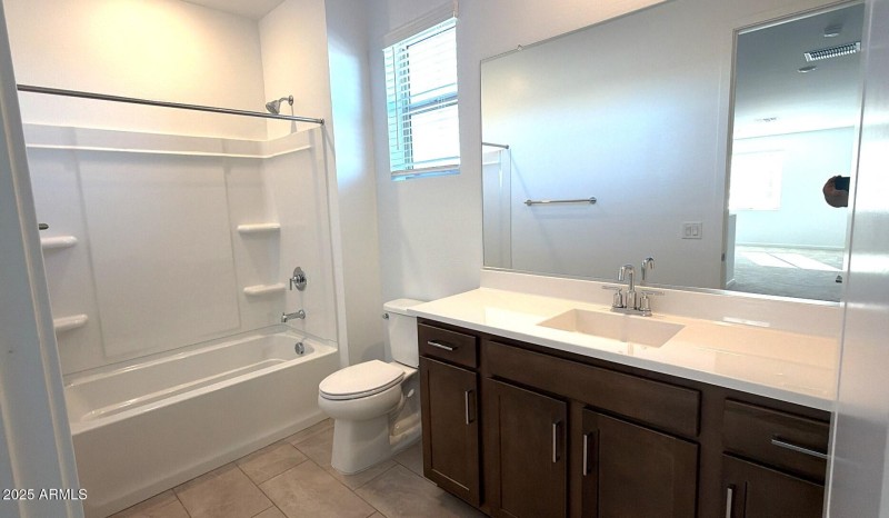 12822597-6099-4EBD-B3E0-40A0ABD5A0DC