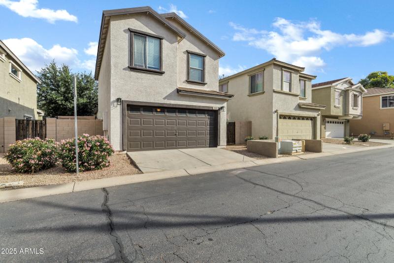 1555 S Jacana Ln-26