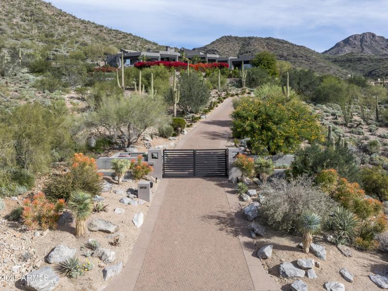 10324 E Calle De Las Brisas-4