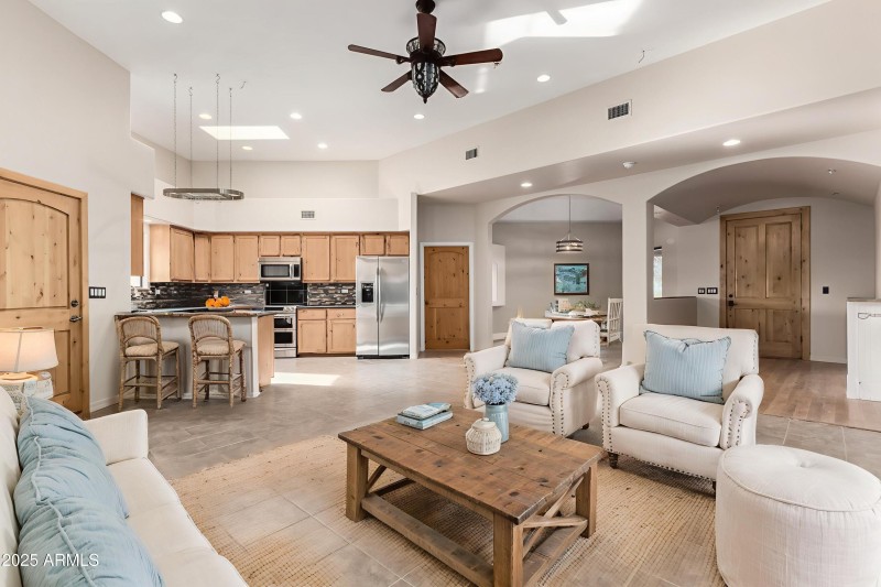 Living Room - Farmhouse - 1