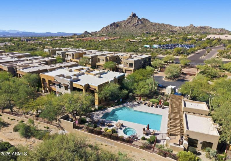 Pinnacle Pointe Unit 2037