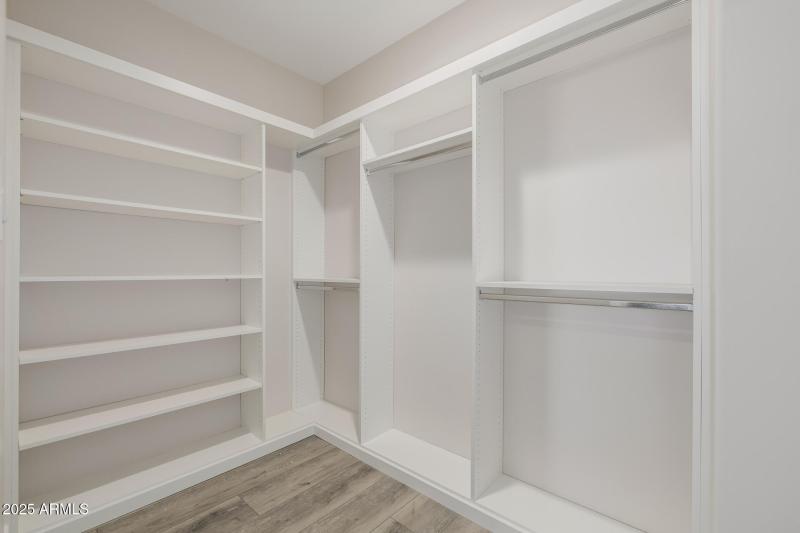 Guest Suite 2 Custom Closet