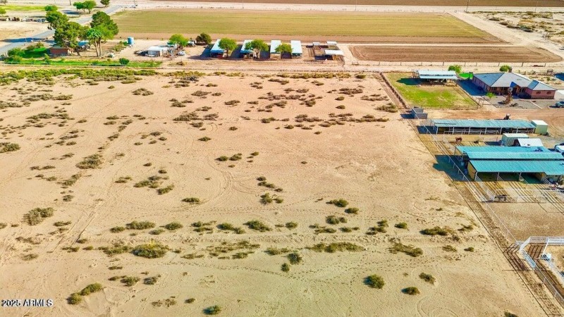 20250602051409210703000000-o