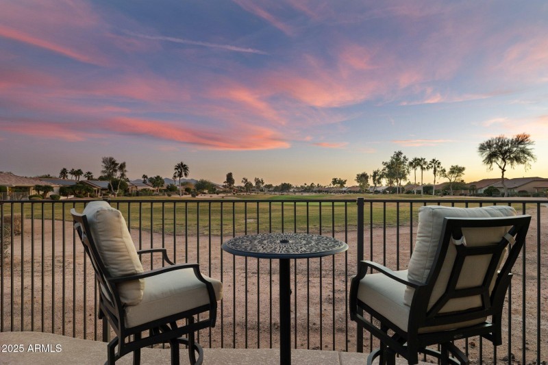 45-MOUNTAIN & GREEN VIEWS