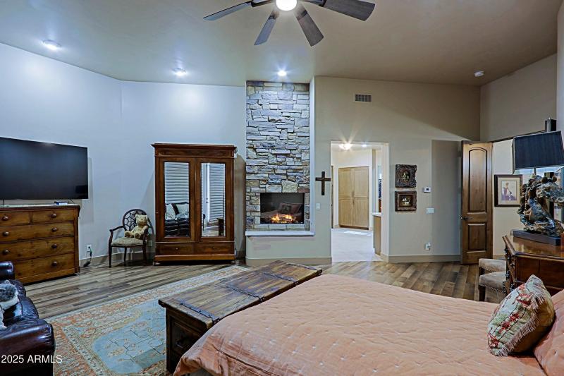 Master Bedroom 4
