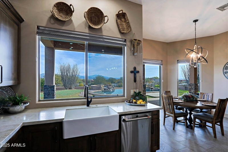 Kitchen 10