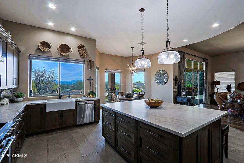 Kitchen 12