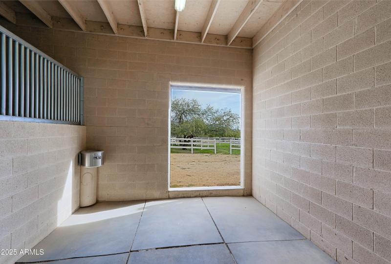 Barn 6