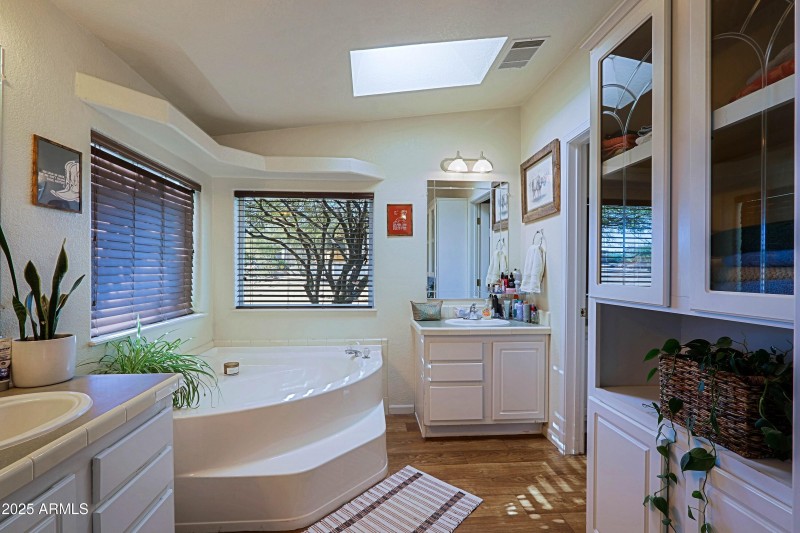 Main House - Master Bath 1