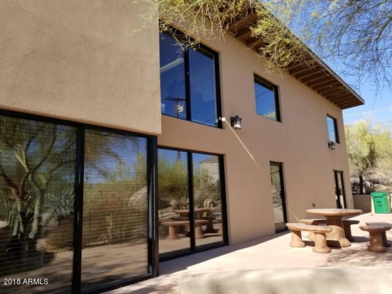 20180425050900348364000000-o