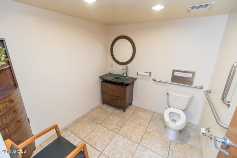 20180425031349189457000000-o