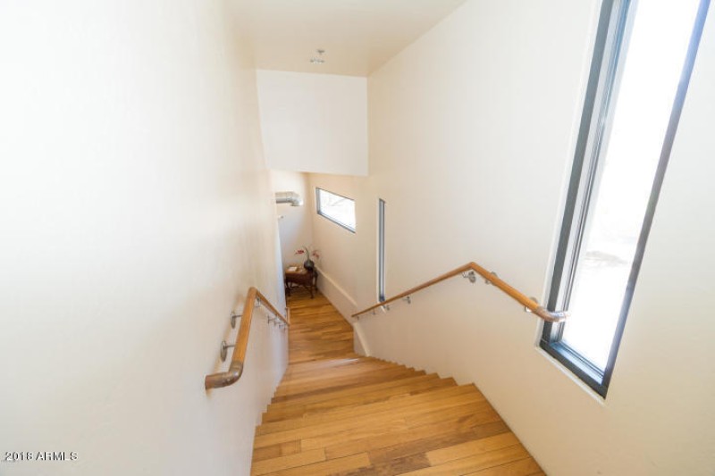 20180425031353312370000000-o