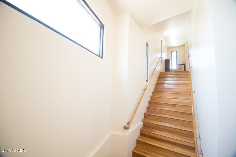 20180425031403364138000000-o