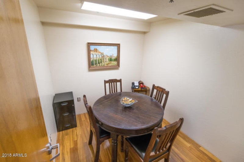 20180425031432474155000000-o