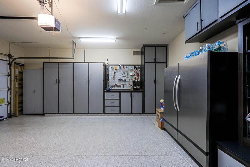 Garage 2