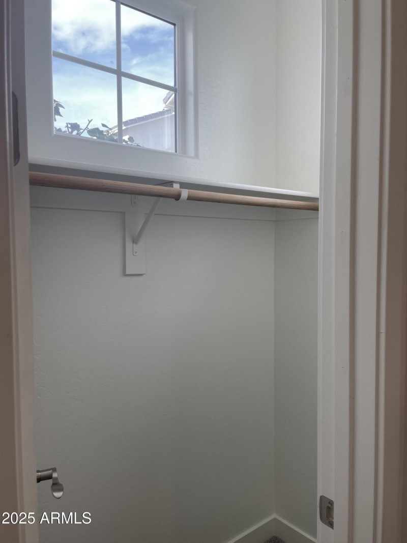 DS Primary 1st closet