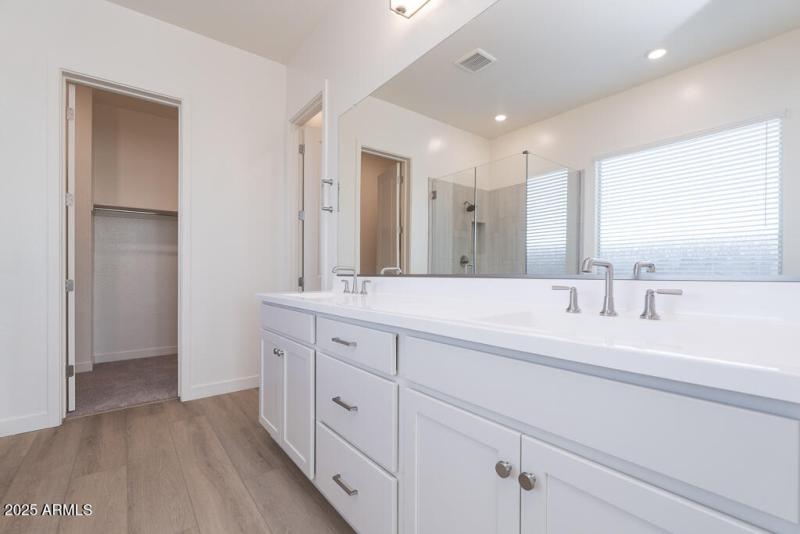 Tri Pointe Terraza 5 - Primary Bath-1MLS