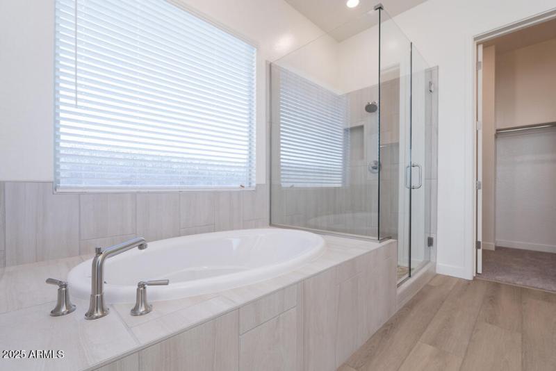 Tri Pointe Terraza 5 - Primary Bath-2MLS