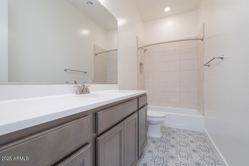 Tri Pointe Whispering Hills 61 - Bathro