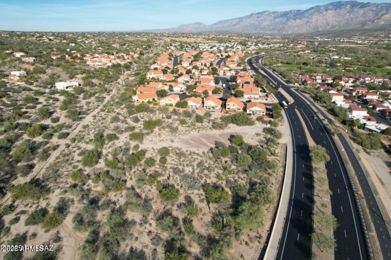 20251219232735497783000000-o