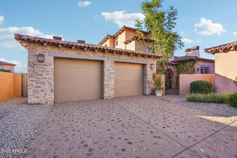 1-web-or-mls-E Golden Eagle Cir-L1012-00