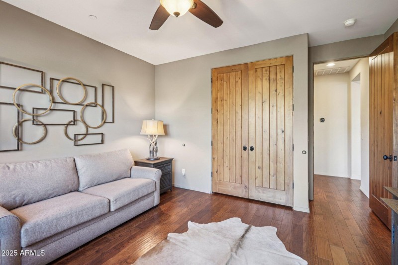 27-web-or-mls-E Golden Eagle Cir-L1012-0