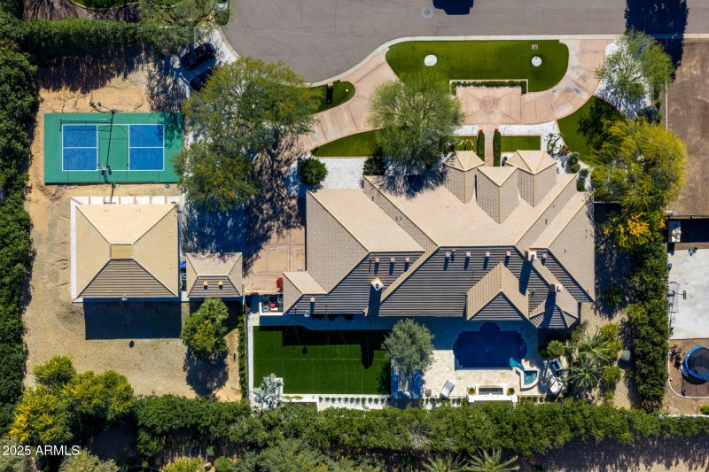 MLS - 6848 E Meadowlark Lane - Paradise