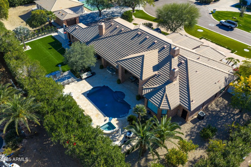 MLS - 6848 E Meadowlark Lane - Paradise