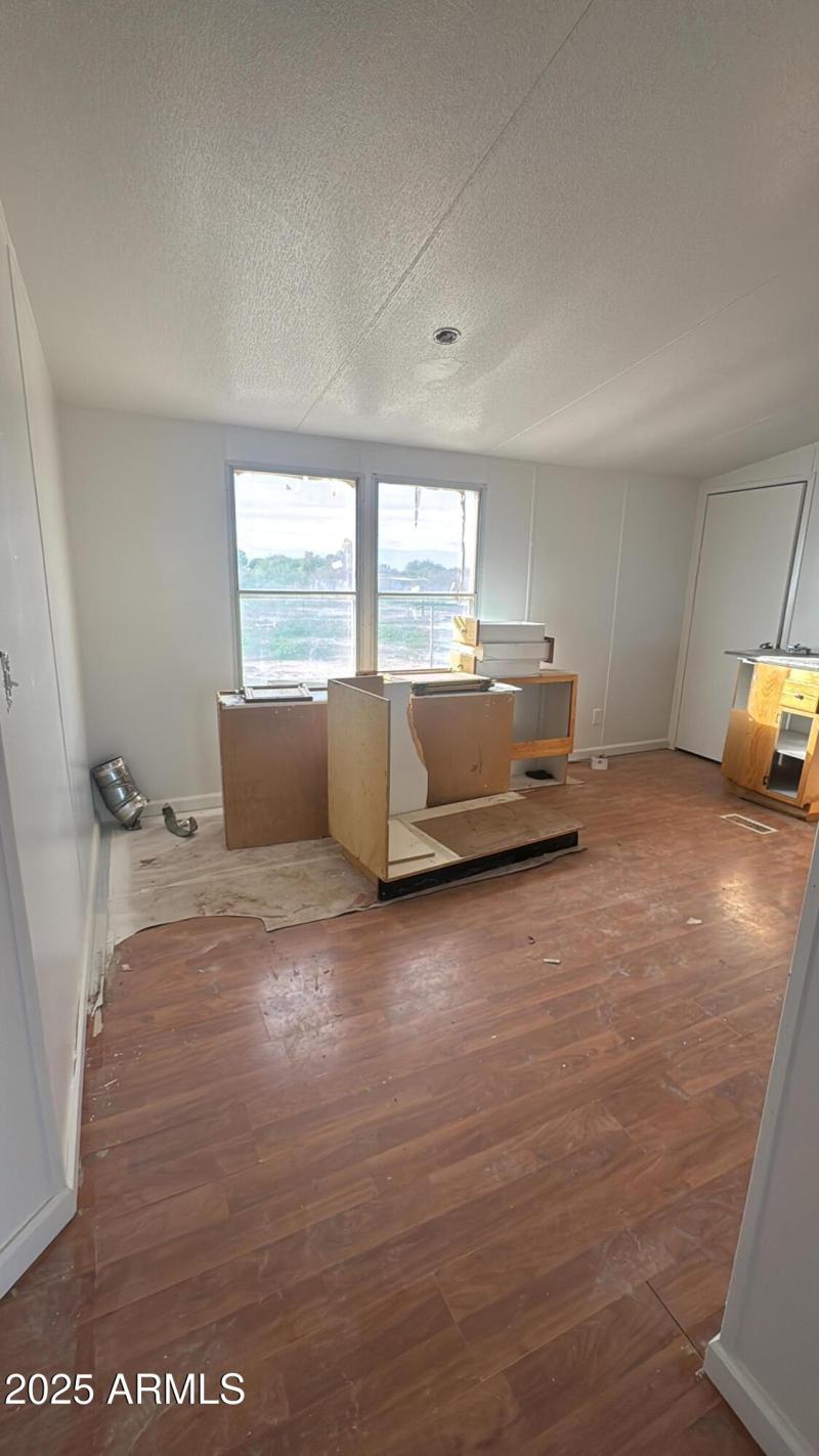 6561C785-CC91-4527-81E0-8F8A1FE08308