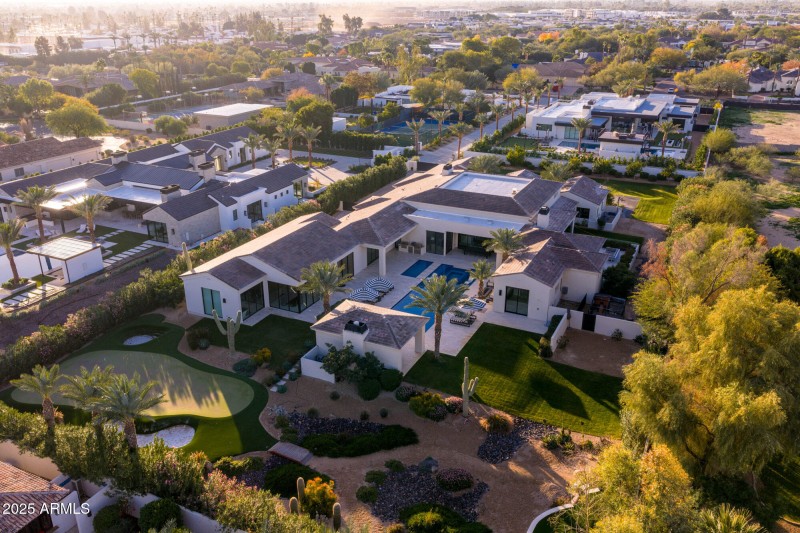 MLS - 6830 E Hummingbird Lane - Paradise