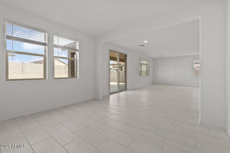 KBPHX_MIR_DesertOasis-Lot160_6367_1-1200