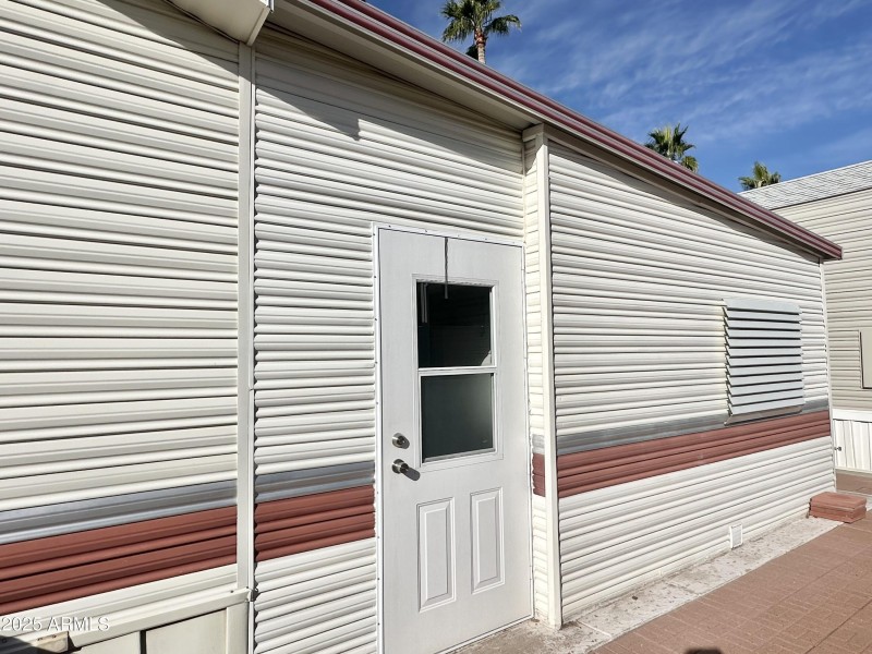 5TH WALL PATIO DOOR