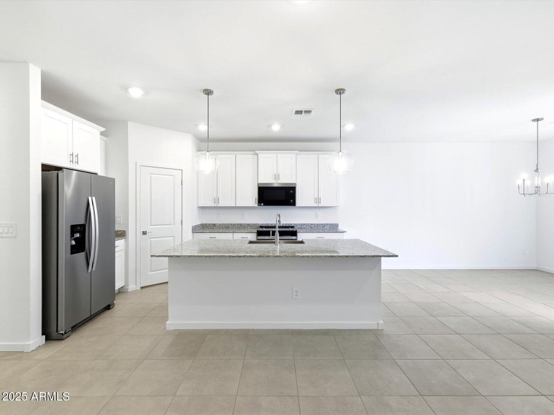 24602 W CHAMBERS Street