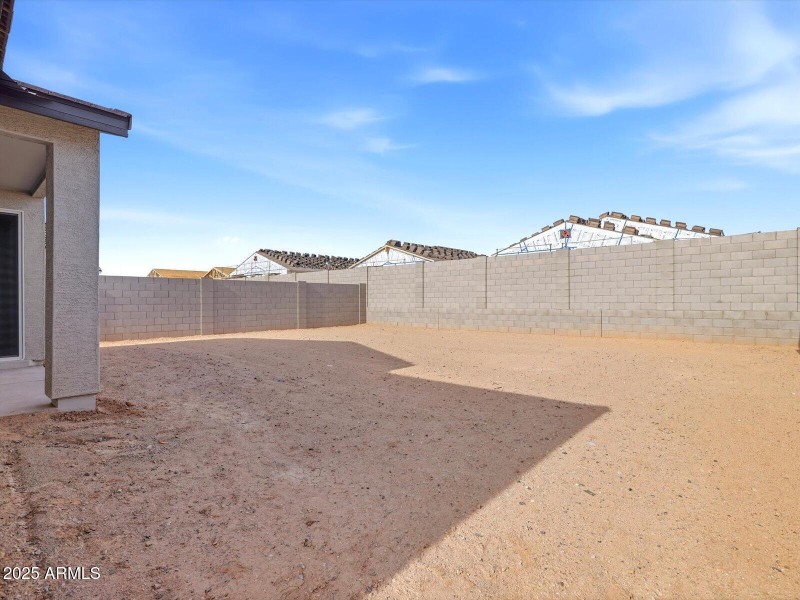 24602 W CHAMBERS Street