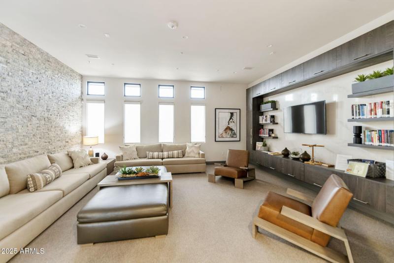 62-web-or-mls-DLB_1396