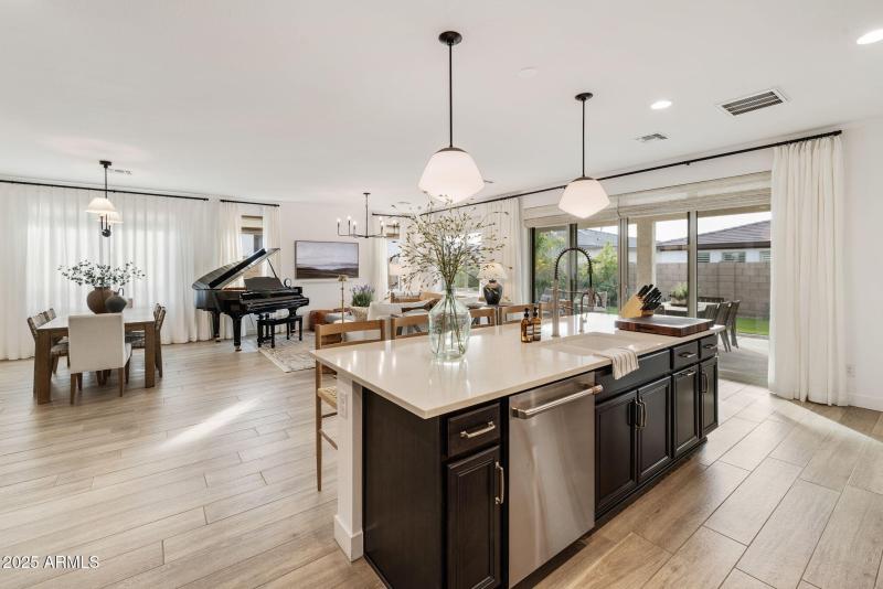 113-web-or-mls-dlb_1488-dlb_1492