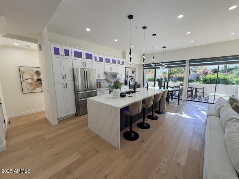 857A26F0-E038-4B6E-8FF8-B622B762234B_1_1