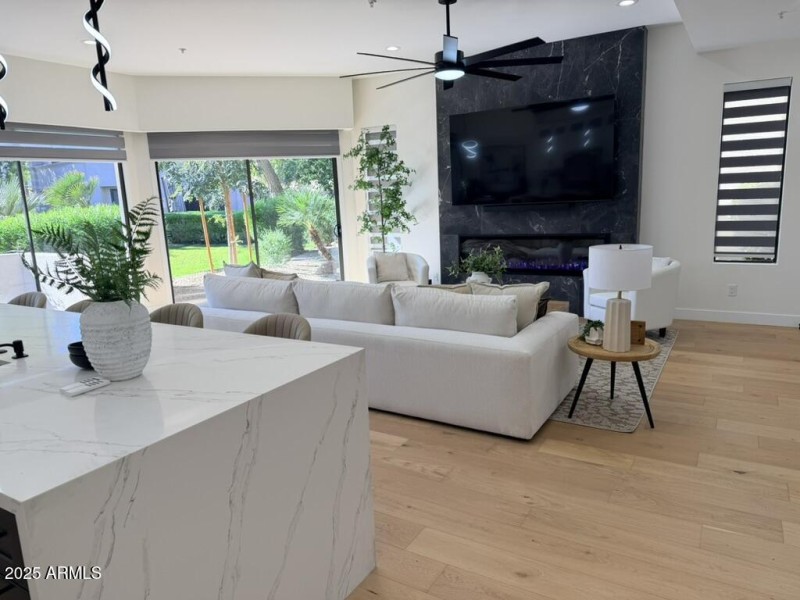 6E9C4FC8-EE13-4E05-AAF1-A971585F40A5_1_1