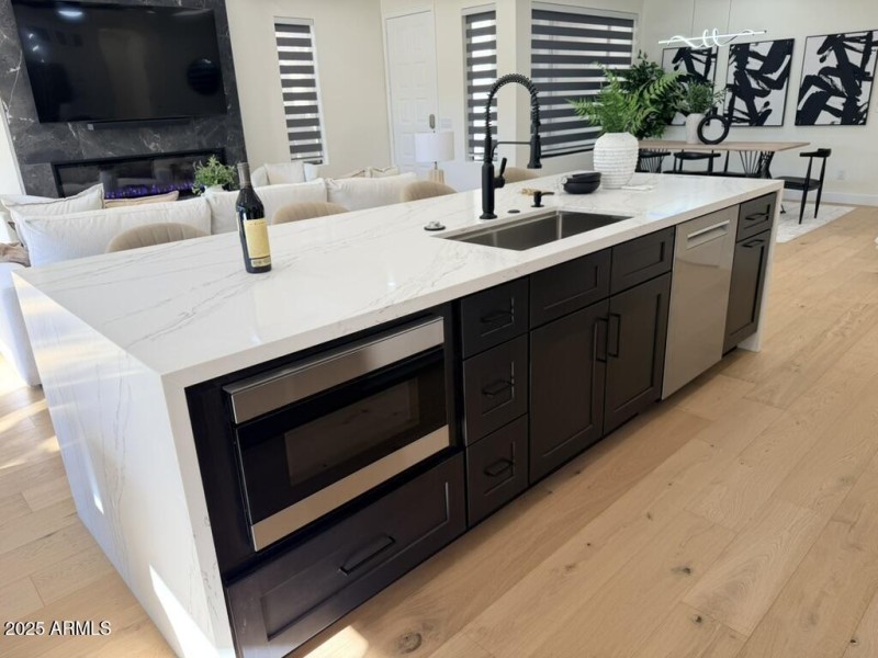 51ACBA6F-0ED7-463F-82A0-41ECF3A26F2F_1_1