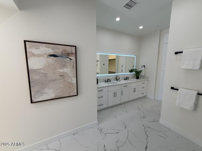 13FD403F-0A4F-42DE-B48A-5740227454E4_1_1