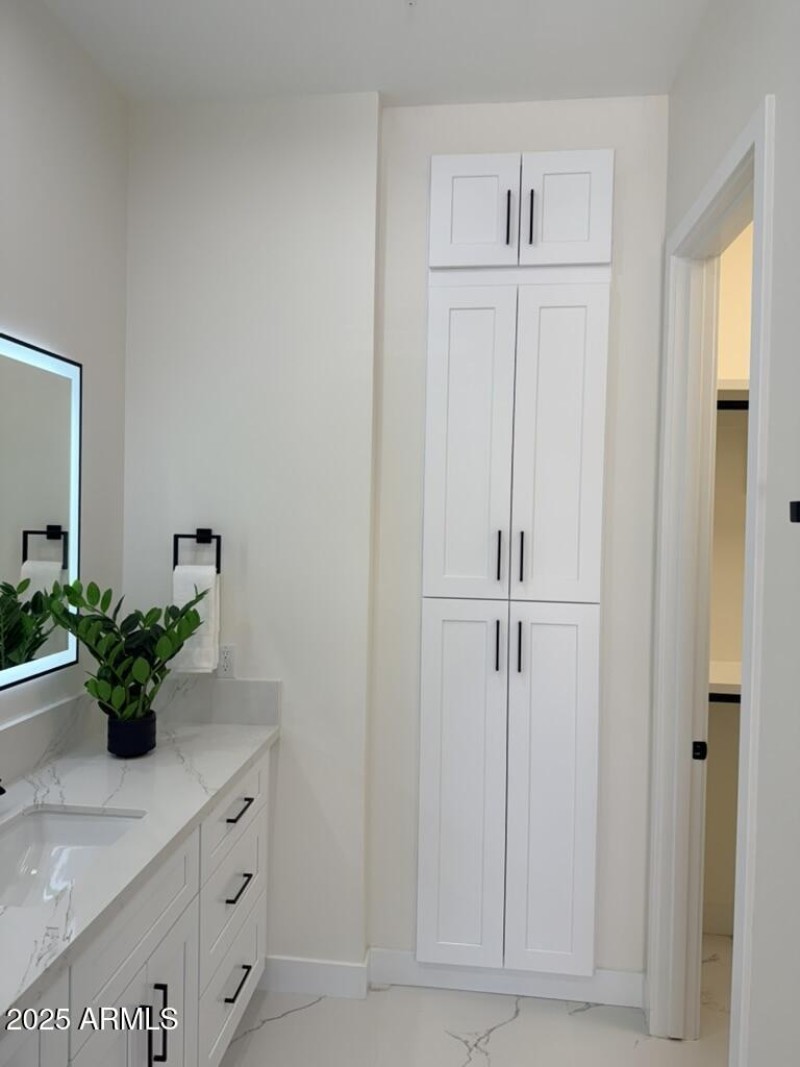 28A156FA-9AA0-4D6E-8DBB-1C3E757323EA_1_1