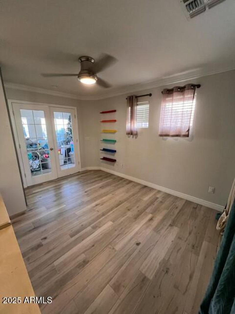 Bedrm/playroom/office