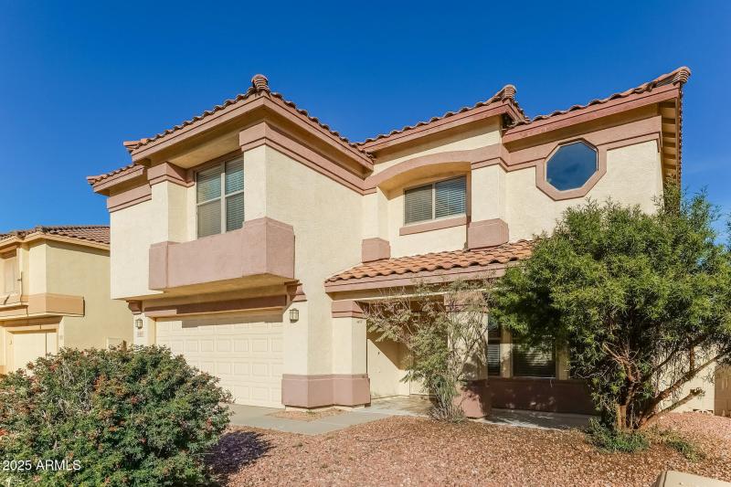 003-photo-front-view-15044117