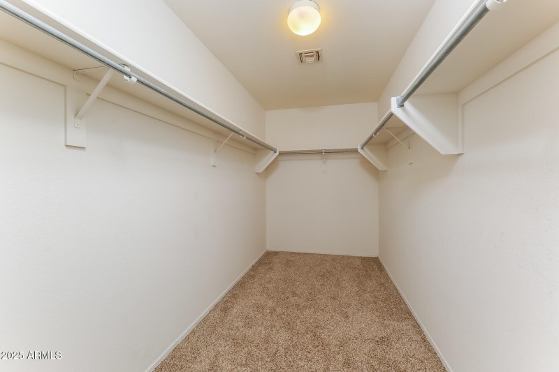 014-photo-walk-in-closet-15044112