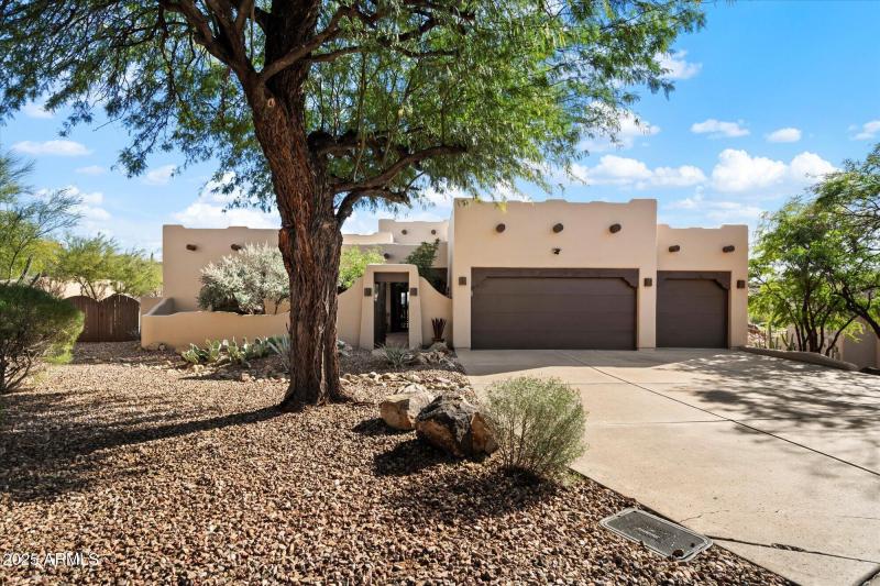 Charming Pueblo Facade