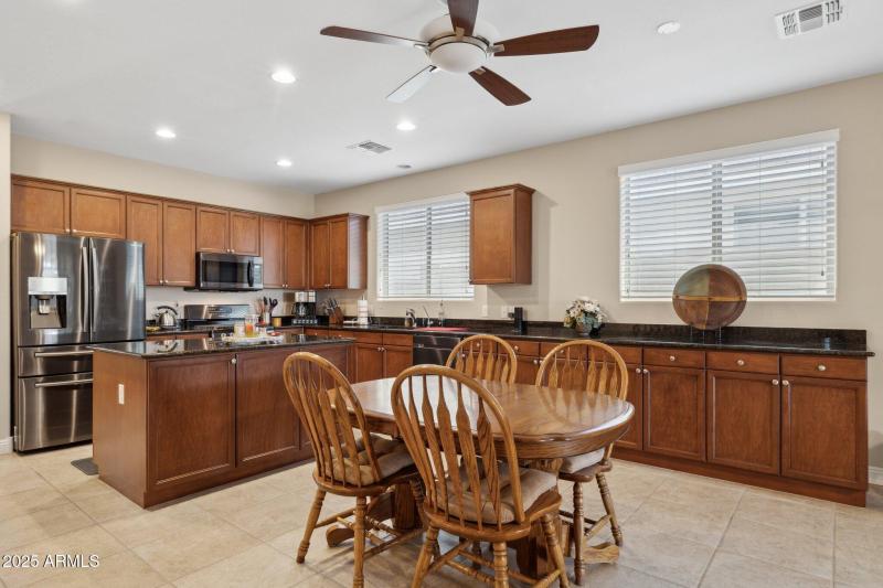 15-web-or-mls-1311-e-barrett-dr