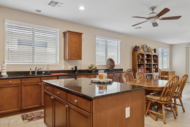 17-web-or-mls-1311-e-barrett-dr